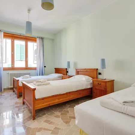 Fondazione Prada Escape With Garage Apartment *